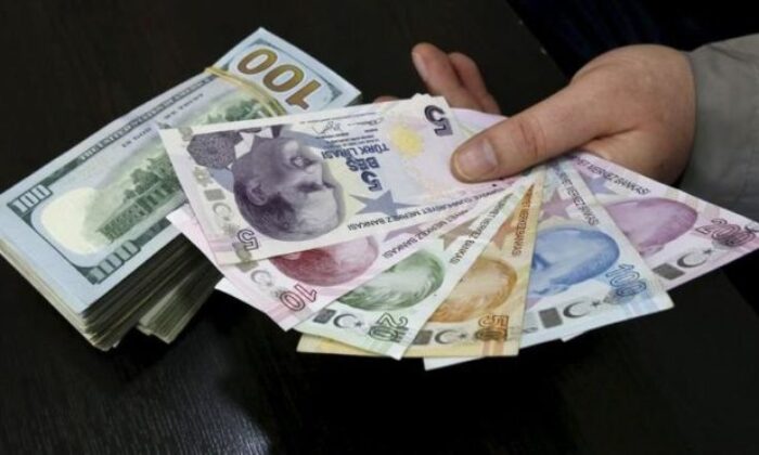 20 yılın en iyi haftasında bile vatandaş TL satıp dolar aldı