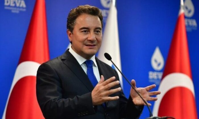 Ali Babacan: 130 milyar dolar satıldı, hâlâ kur krizi var