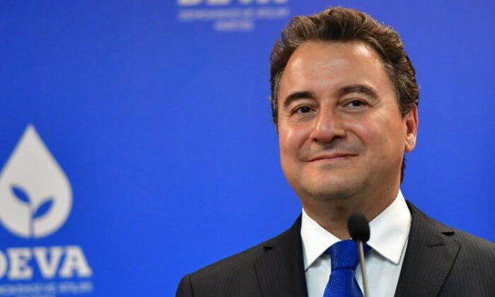 Ali Babacan: Sayın Erdoğan biraz yavaş, böyle hızlı manevra yaptığınızda Pelikan kaza yapıyor