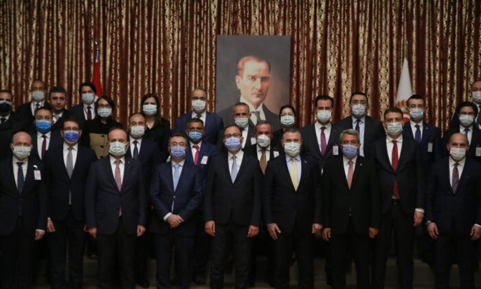 Bakan Kasapoğlu: 26 yurdu da yıktık, yıkıyoruz