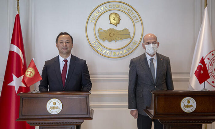 Bakan Soylu, Kırgızistan Dışişleri Bakanı Kazakbayev ile görüştü