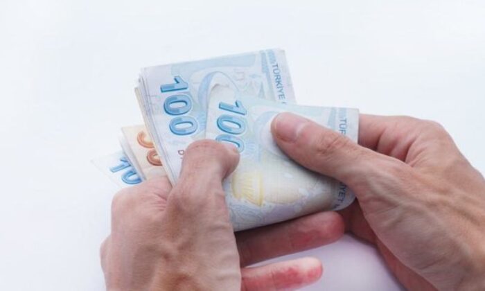 Bakanlıklardan vakıflara 6.2 milyar lira aktarılmış