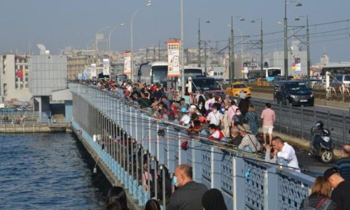 Bilim Kurulu üyesi Özlü: Ciddi sorunlar yaşanabilir! Kısıtlamalar gelebilir, tedbirleri hazırladık