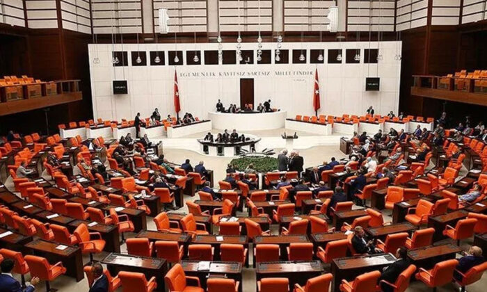 CHP’den kamuda israfın araştırılması talebi