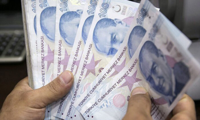 Hazine ilk 10 ayda 244 milyar lira borçlanmaya gitti