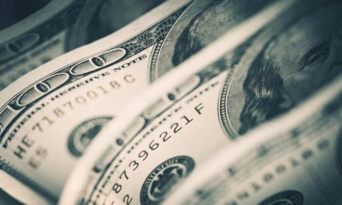 Hazine yüzde 6 faizle 2,25 milyar dolar borçlandı
