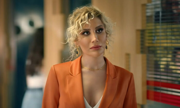 İrem Derici’ye koronavirüs teşhisi kondu: Tat ve koku alamıyorum!
