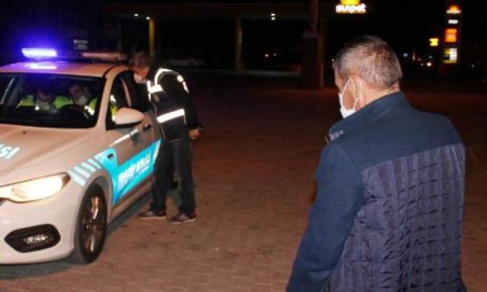 Karantinada olması gereken otobüs şoförü direksiyonda yakalandı