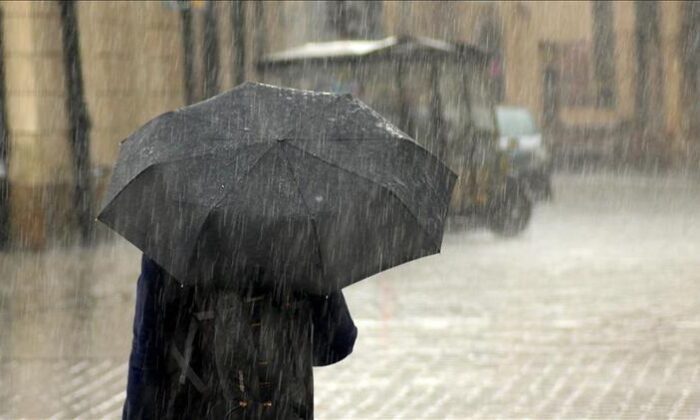 Meteoroloji’den İstanbul’a yeni uyarı: Aralıklı sağanak yağışa dikkat