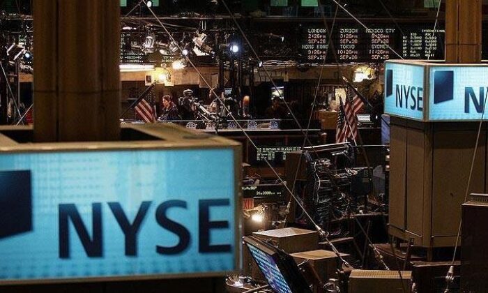New York borsası karışık seyirle açıldı