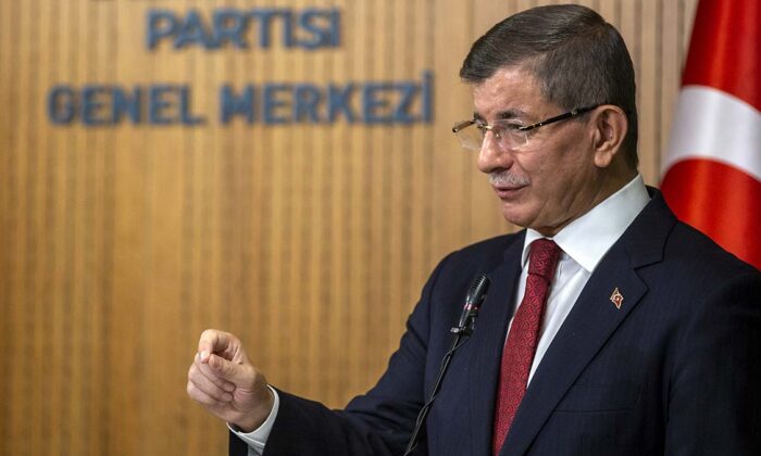 Son dakika! Davutoğlu: Sorun motorda siz hala lastik değiştiriyorsunuz!