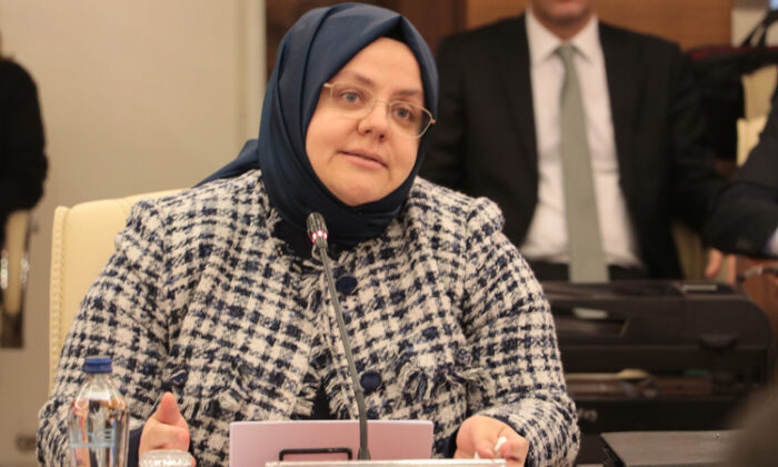 “Yoksullar unutulmuş, kaderlerine terk edilmişlerdir”