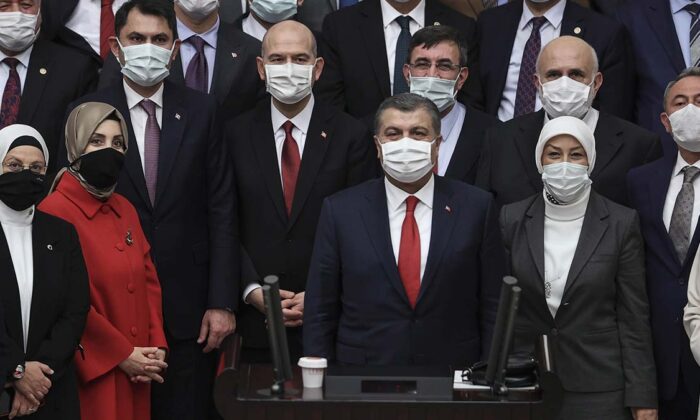 AK Parti’den ‘bütçe’ pozu