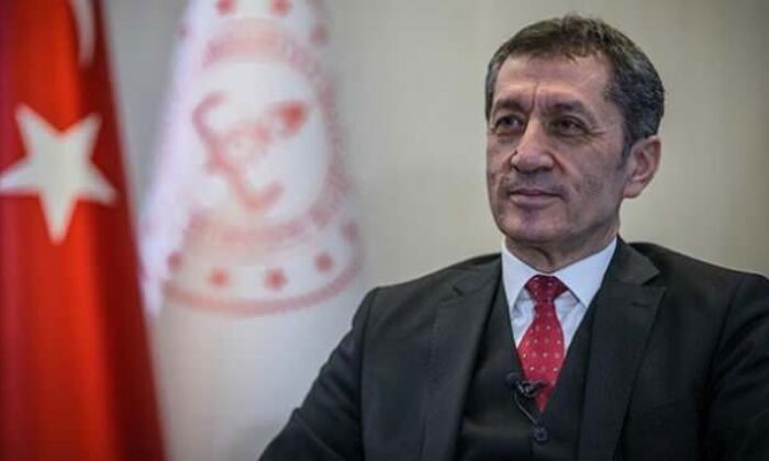 Bakan Ziya Selçuk, 500 bin meslektaşıyla görüştü!