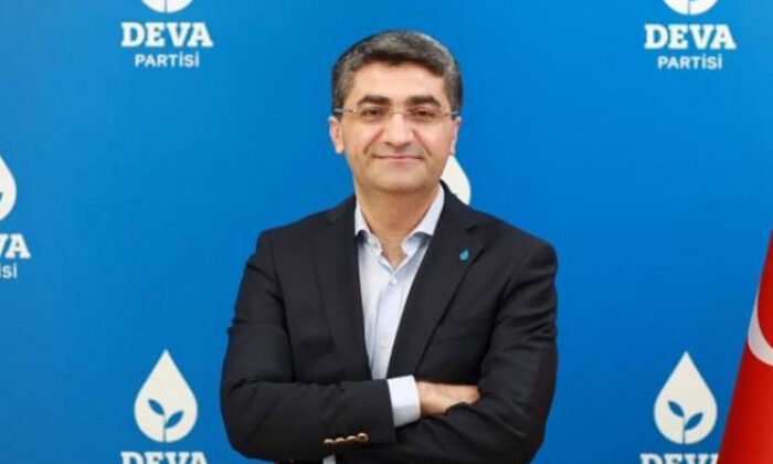DEVA Parti’li Mehmet Emin Ekmen koronavirüse yakalandı