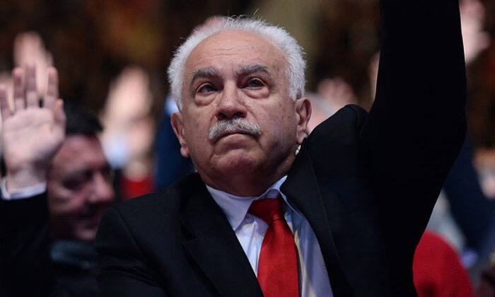 Doğu Perinçek: Amerikan aşısı olacağım, böylece bana yönelen saldırılar kesilecek
