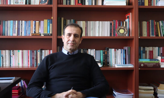 Vahap Coşkun Gülşen Orhan’ın Diyarbakır temaslarını yorumladı: Rutin görüşmelerdi ama MHP’yi rahatsız etmiş olabilir