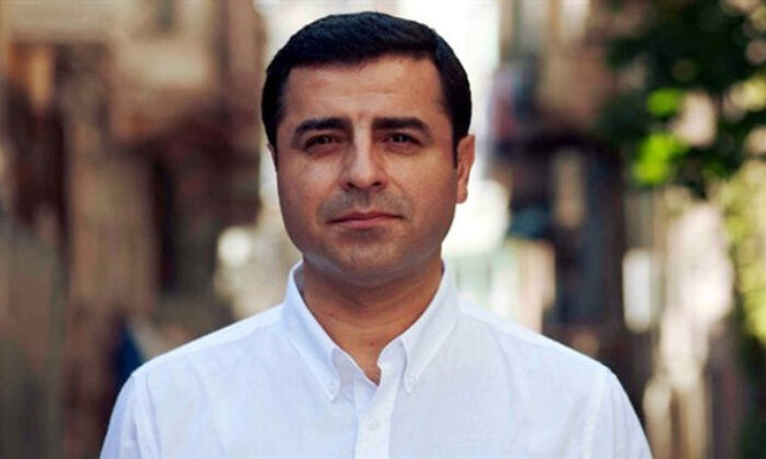 Demirtaş’ın ‘Cumhurbaşkanı’na hakaret’ davasında mahkeme, AİHM kararını istedi