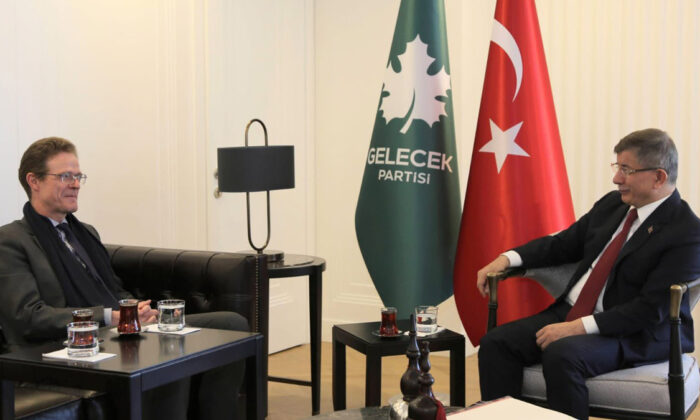 AB Türkiye Delegasyonu Başkanı’ndan Davutoğlu’na ziyaret