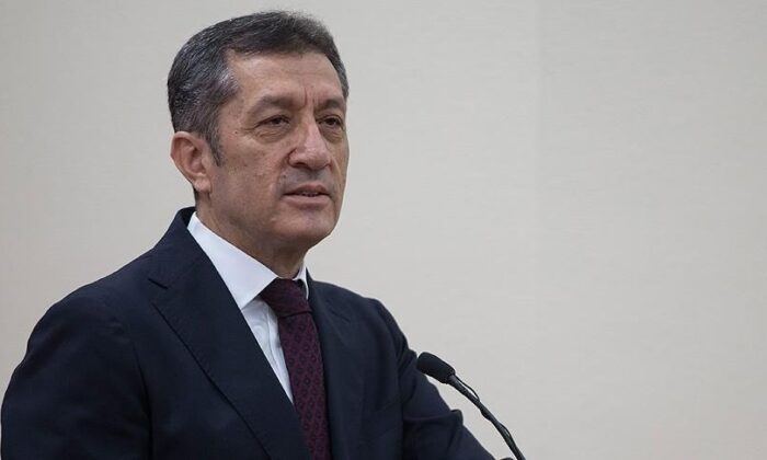 Bakan Selçuk, okullarda yüz yüze eğitime geçiş ve sınavlarla ilgili detayları paylaştı