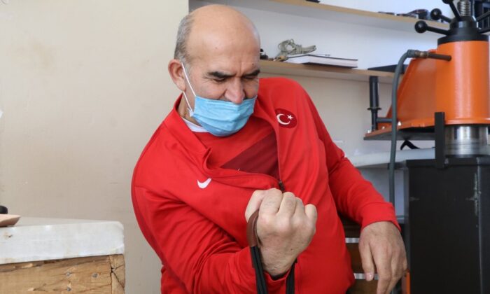 Çankırı’da engelli milli bilek güreşçisi Şaban Mazak, engel tanımıyor