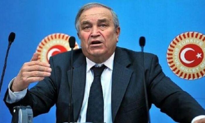 CHP’li eski vekilden partisine sert eleştiri