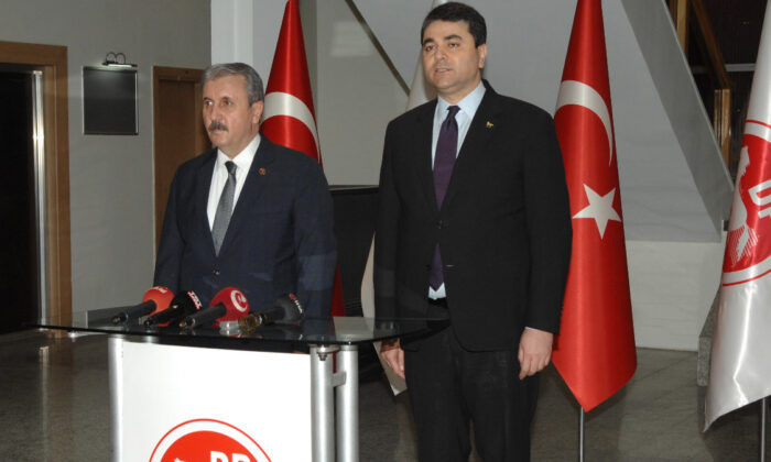 DP lideri Uysal, Destici’yi kabul etti