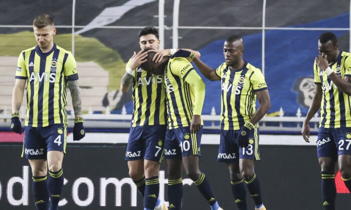 Fatih Karagümrük-Fenerbahçe maçının ilk 11’leri