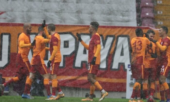 Galatasaray karlı zeminde Kasımpaşa’dan 3 puanı aldı