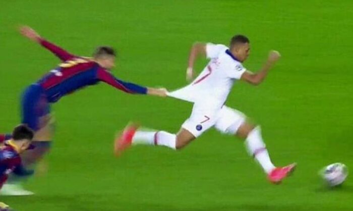 Gerard Pique, Kylian Mbappe’yi durduramadı
