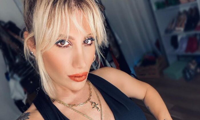 İrem Derici, göğüs estetiği için ödediği ücreti açıkladı