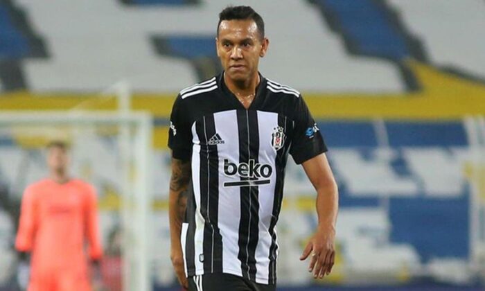 Josef de Souza: Umarım Mesut Özil başarısız olur