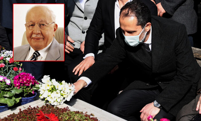 Merhum Necmettin Erbakan mezarı başında anıldı