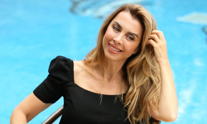 Neslihan Yeldan, iyi insan olmak için uğraşıyor