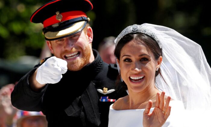Prens Harry ve eşi Meghan Markle’ın Kraliyet ailesinden ayrılığı resmiyet kazandı