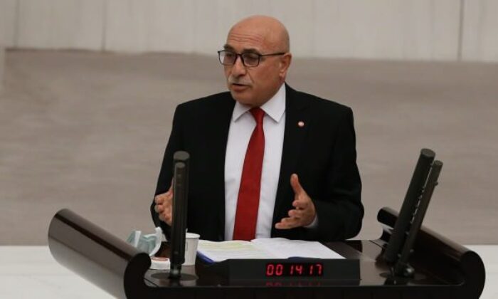 AK Partili İsmail Tamer koronavirüse yakalandı