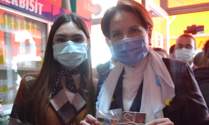 Akşener, Çanakkale’de esnafı ziyaret etti: Sizlerden çok şey öğrendim