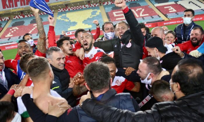 Antalyaspor’da Türkiye Kupası finali için prim verilecek