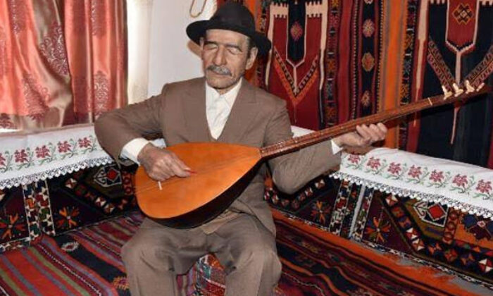 Aşık Veysel kimdir? Hayatı, eserleri ve biyografisi…