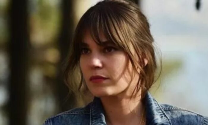 Aslı Enver: Yalnızım