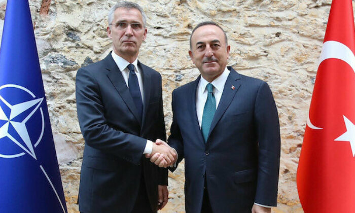 Bakan Çavuşoğlu NATO Genel Sekreteri Stoltenberg ile görüştü