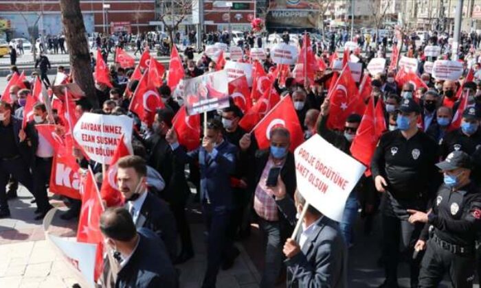 Batman’da ‘Şehitlere Saygı, Teröre Lanet’ yürüyüşü düzenlendi