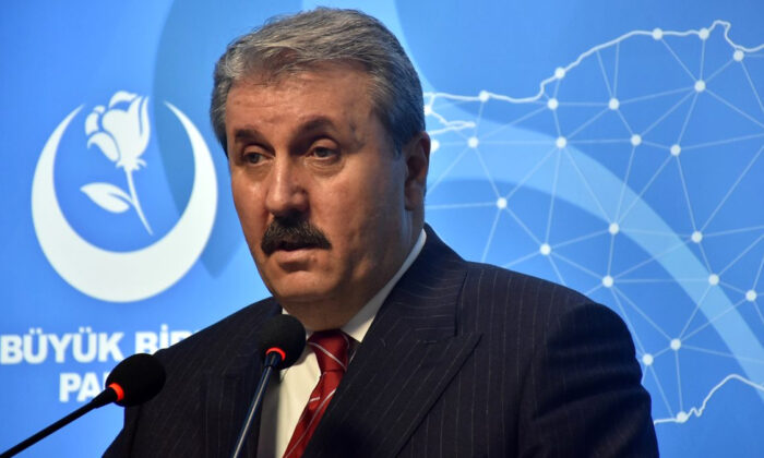 Büyük Birlik Partisi Genel Başkanı Destici: Fezlekelerin kaldırılması yönünde net bir şekilde oy kullanacağız