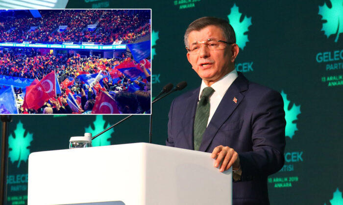 Davutoğlu’ndan AK Parti Kongresi’ndeki görüntülere tepki