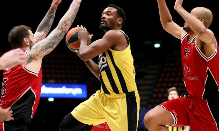 Fenerbahçe EuroLeague’de Armani’yi yendi