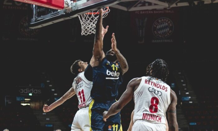 Fenerbahçe EuroLeague’de play-off’lara yükseldi