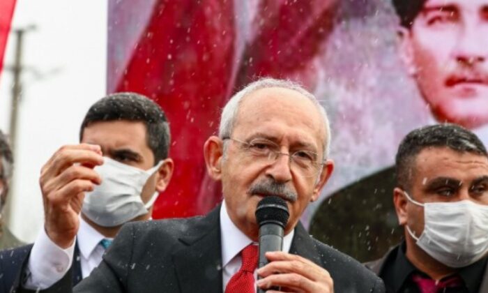 Kemal Kılıçdaroğlu Hasandede Türbesi’nde dua etti