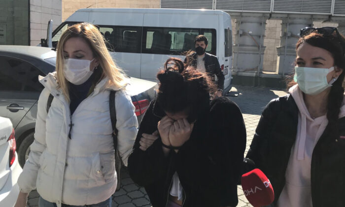 Şehitlere hakaret ettiği iddia edilen kadın gözaltına alındı
