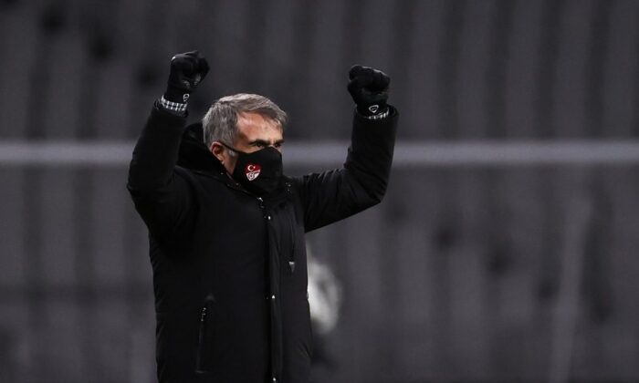 Şenol Güneş: Halkımızın duası, oyuncularımızın gayretiyle kazandık