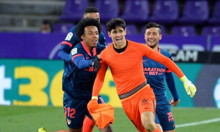 Sevilla kalecisi, 90+4’te attığı golle 1 puanı getirdi